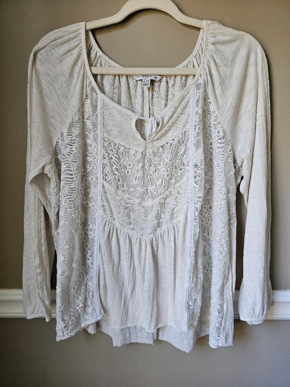American Eagle White Lace Boho Long Sleeve Top XL Sheer Embroidered Blouse